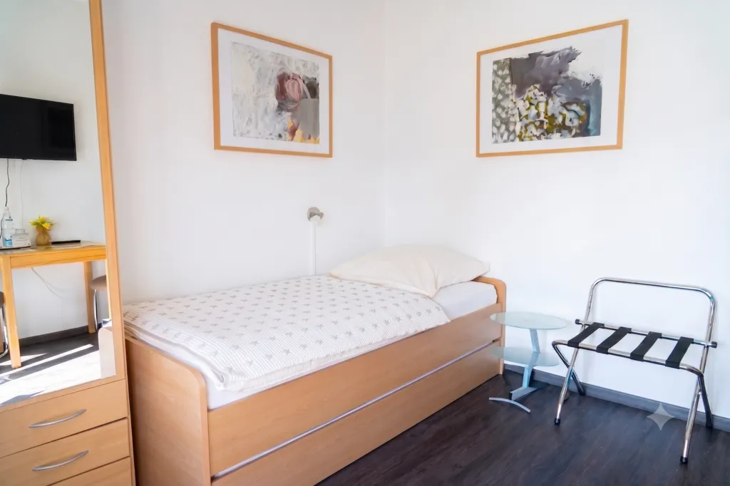 Bright single room.